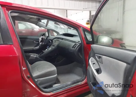 2015 Toyota Prius Two z USA, uszkodzony, nr VIN JTDKN3DU2F0462321